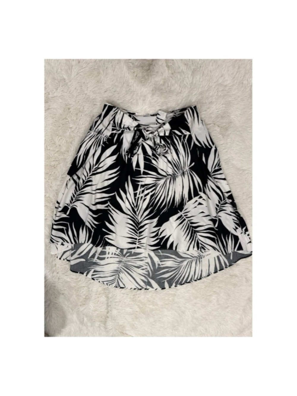 Women's WHO WHAT WEAR Black & White Tropical Print High Low Skirt Size 14 NWOT